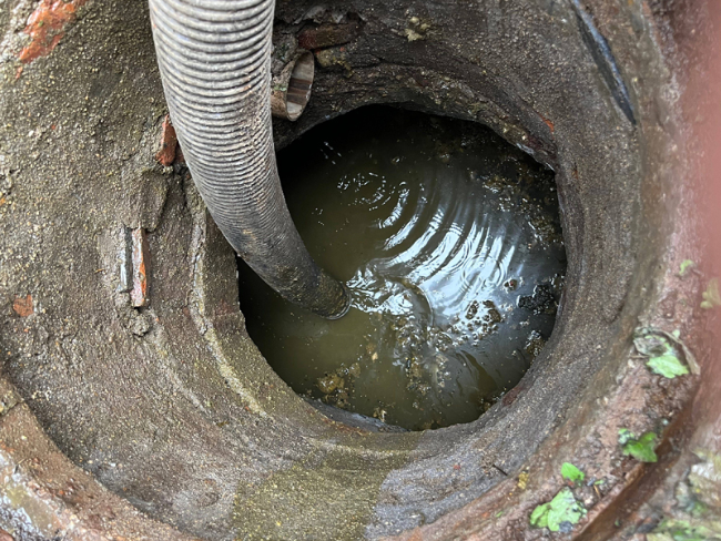 东湖化粪池清理的周期与注意事项